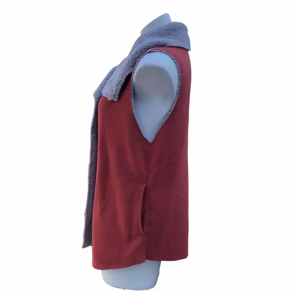 Dylan red faux shearling vest snap closure Medium